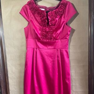 Gorgeous size 10 pink 3-D floral detail unique color well made